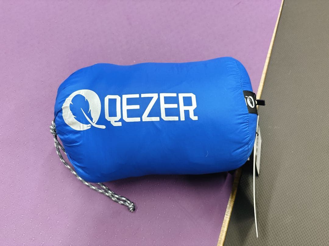 【QEZER】ダウン寝袋 コンパクト マミー型 冬用寝袋 260gダウン充填
