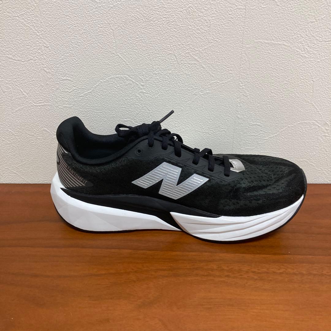 【26.5cm 2E】ニューバランス　フューエルセルレベルv5
