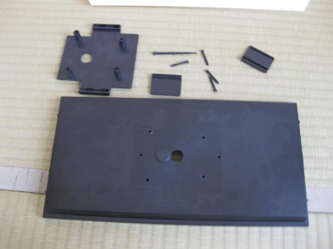 HAVAL H9 ホワイト ミニカー 専用ボックス付き