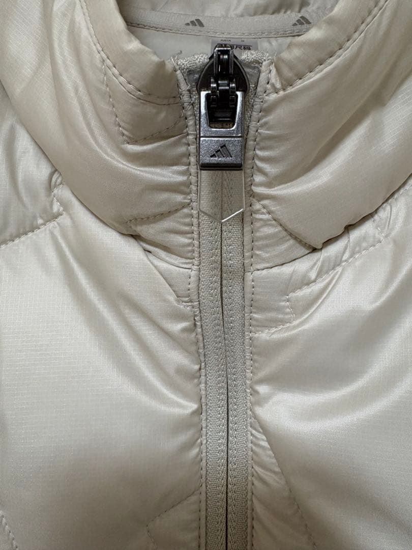 adidas ホワイト キルティングジャケット