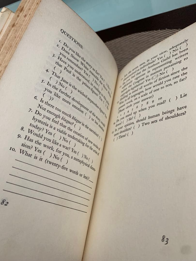 希少　Donald Barthelme  White