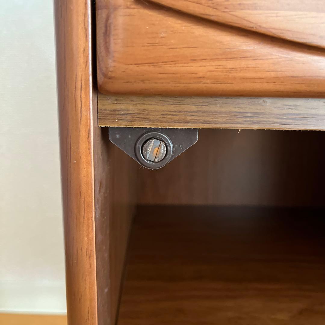 アンティーク風★かわいい木製チェスト　サイドテーブル