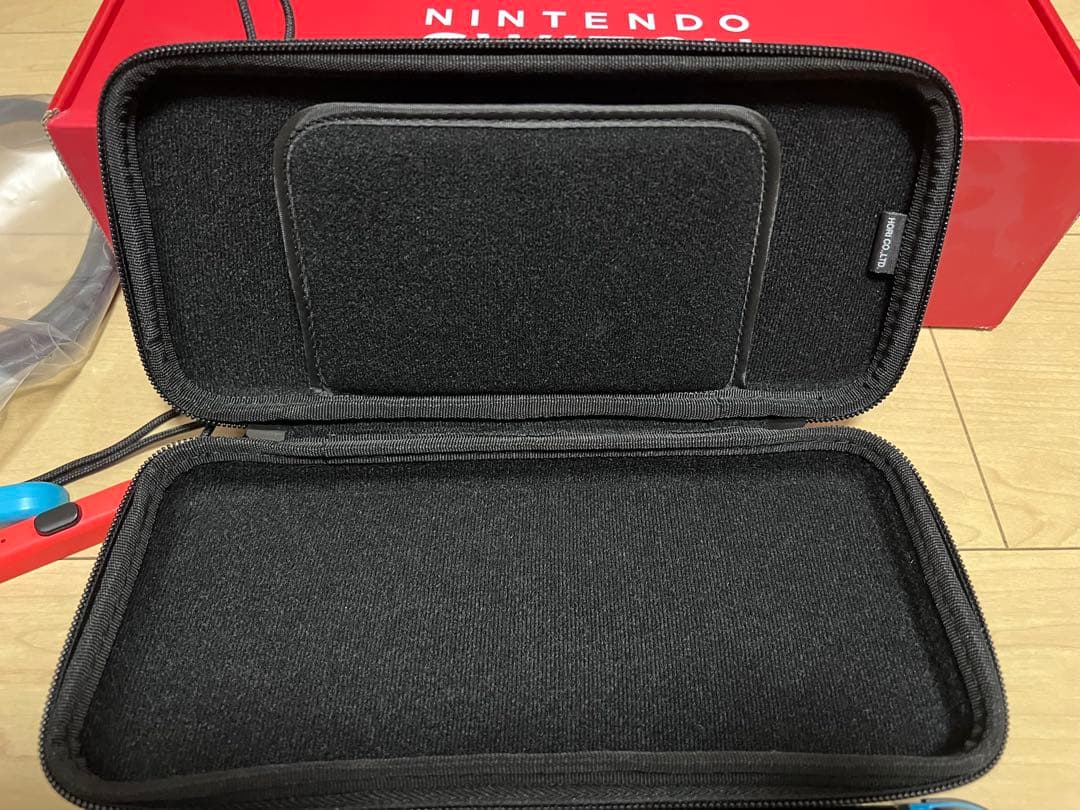 【JOYコン良好】Nintendo Switch本体、キャリーケース付き