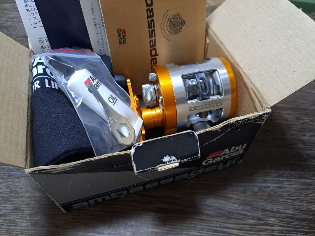 美品　付属品あり　アブガルシア　ウルトラマグ　SX1600C　サンセットオレンジ