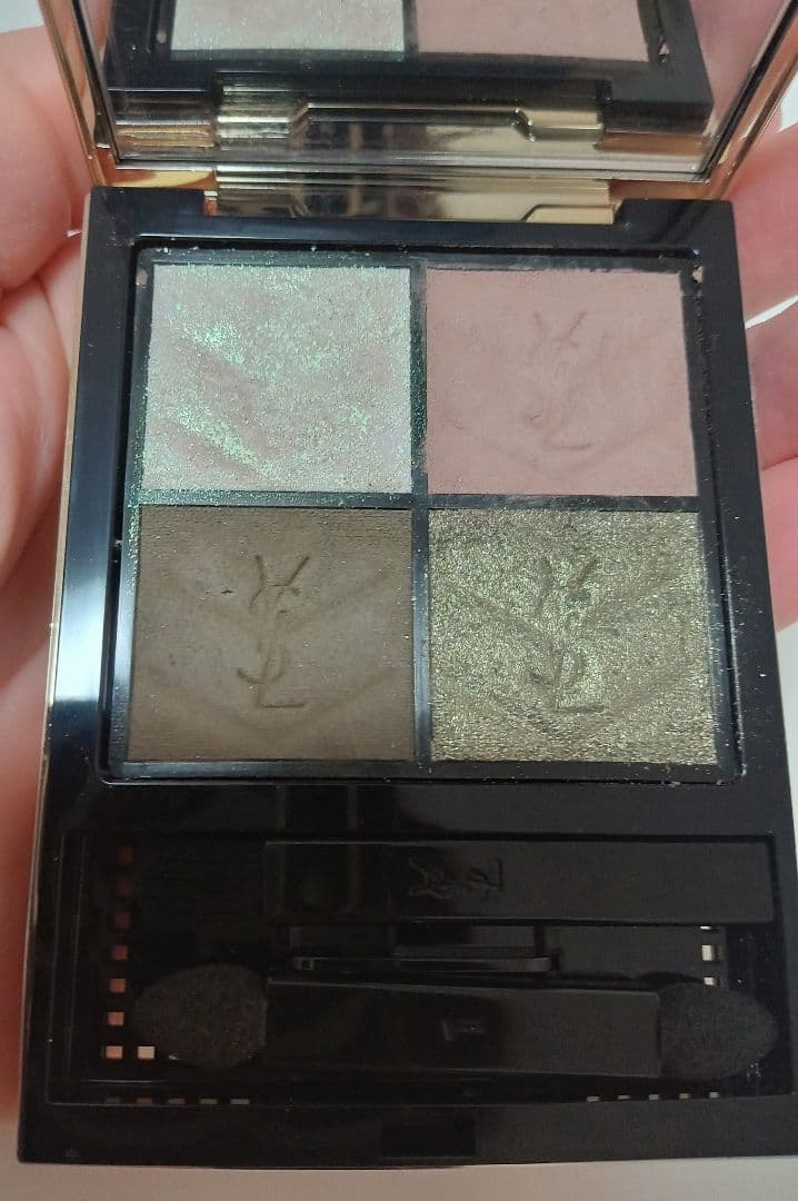 イヴ・サンローラン　クチュール　ミニ　クラッチ　830 　アイシャドウ