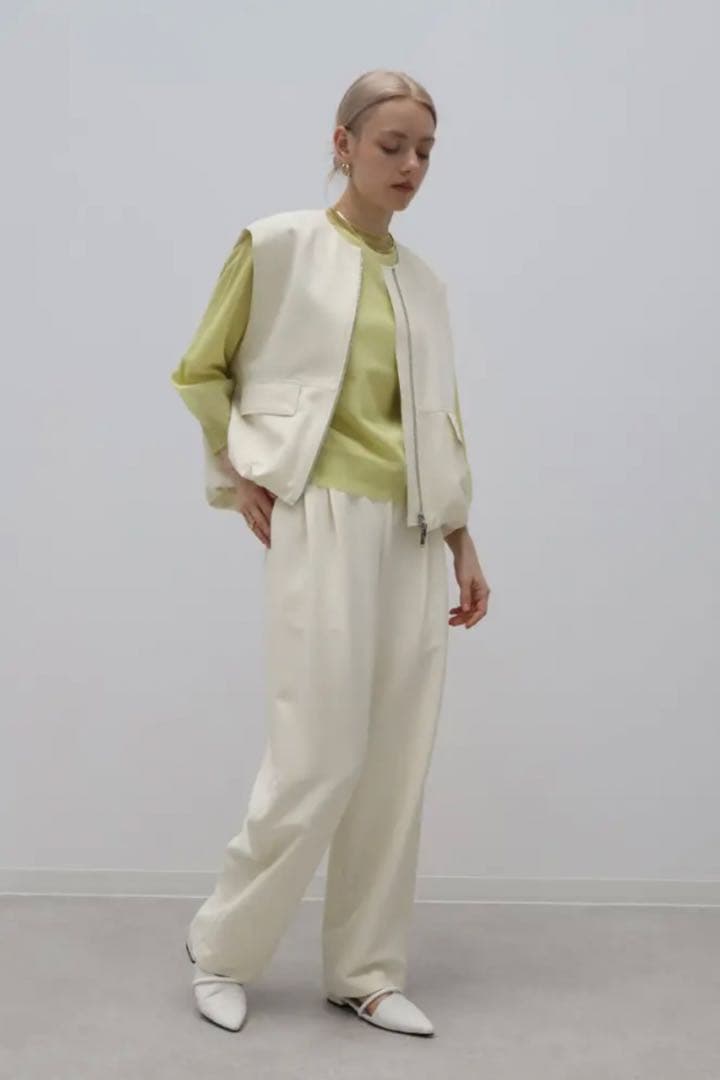 Aga ダブルジップコクーンショートジレ