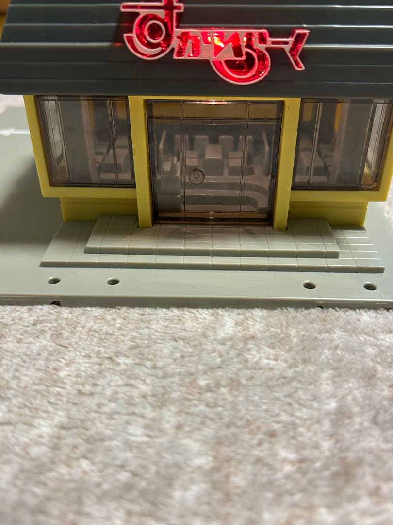 ▲付属のトミカ等欠品あり▲ 　トミカ すかいらーく