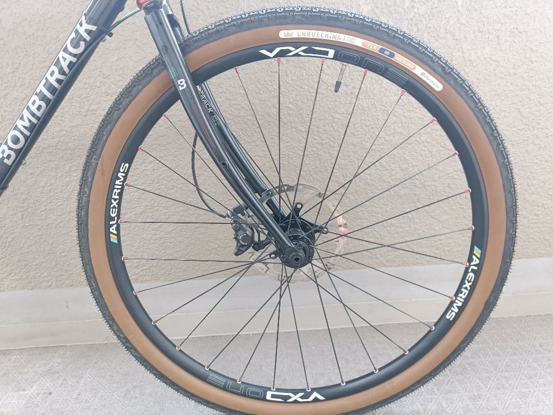 BOMBTRACK Arise クロモリ グラベルロード クリスキング GRX