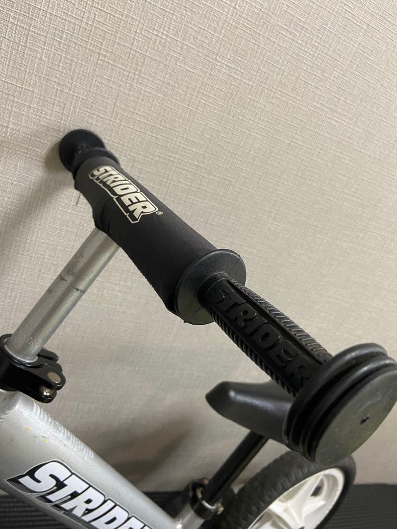 ストライダー 12Sport Pro スタンド付