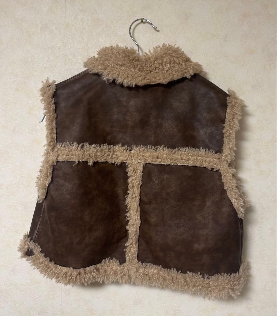 【uka】VEQUM ボア付きブラウンベスト