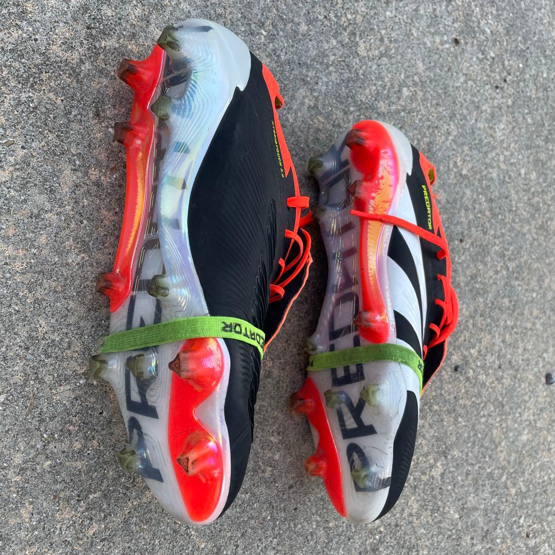 Adidas Predator FG サッカーシューズ　天然芝 プレデター