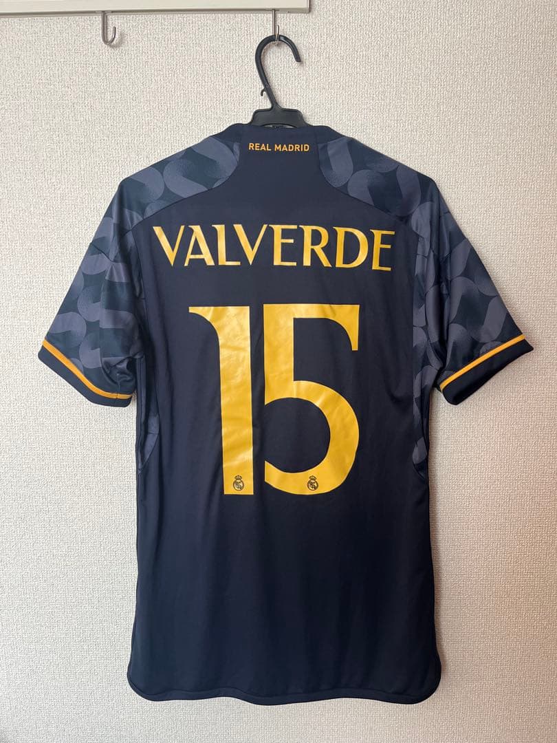 【正規品】レアル・マドリード 23-24 アウェイ バルベルデ 15 Lサイズ