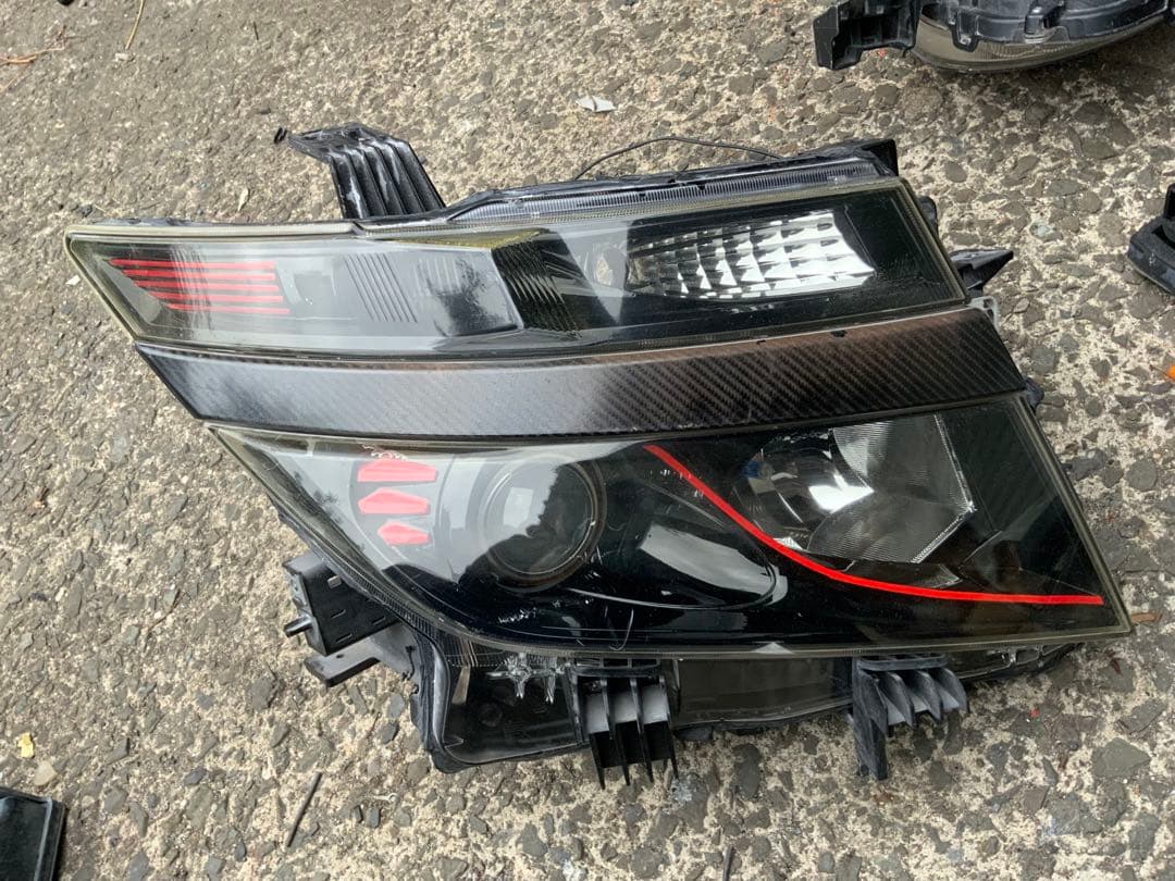 ニッサン　エルグランド　TE52　ヘッドライト　左右セット