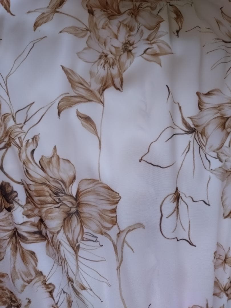 オーディアミューズ★ボウタイプリーツワンピース★ベージュ系★42★未使用品