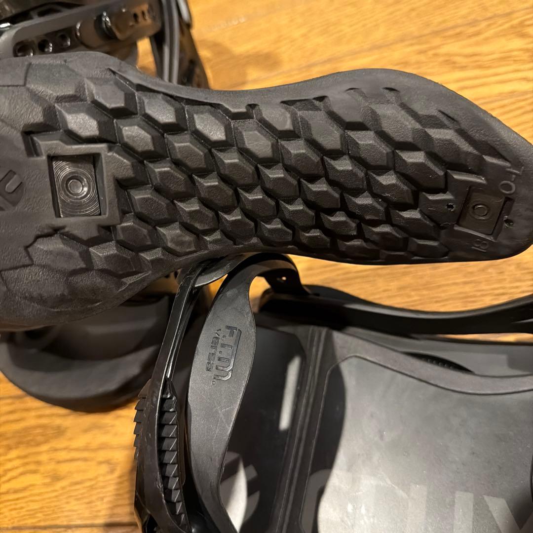 FLUX DS 19-20モデル Lサイズ ブラック ビンディング スノーボード