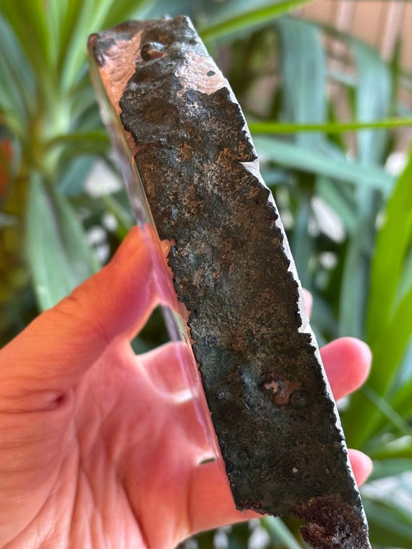 ウルグアイ産　極太ラベンダーアメジストスライス　872g 台座付き　ワイルド