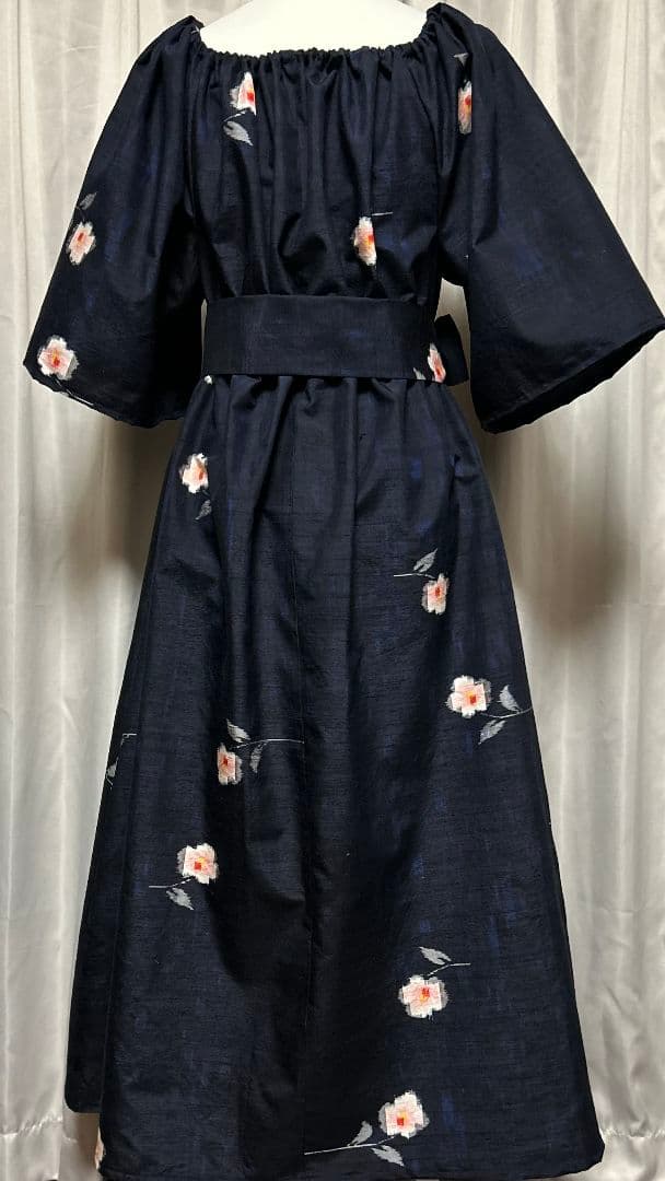 紬着物リメイク　Ａラインロングワンピース（正絹）リボンベルト付き