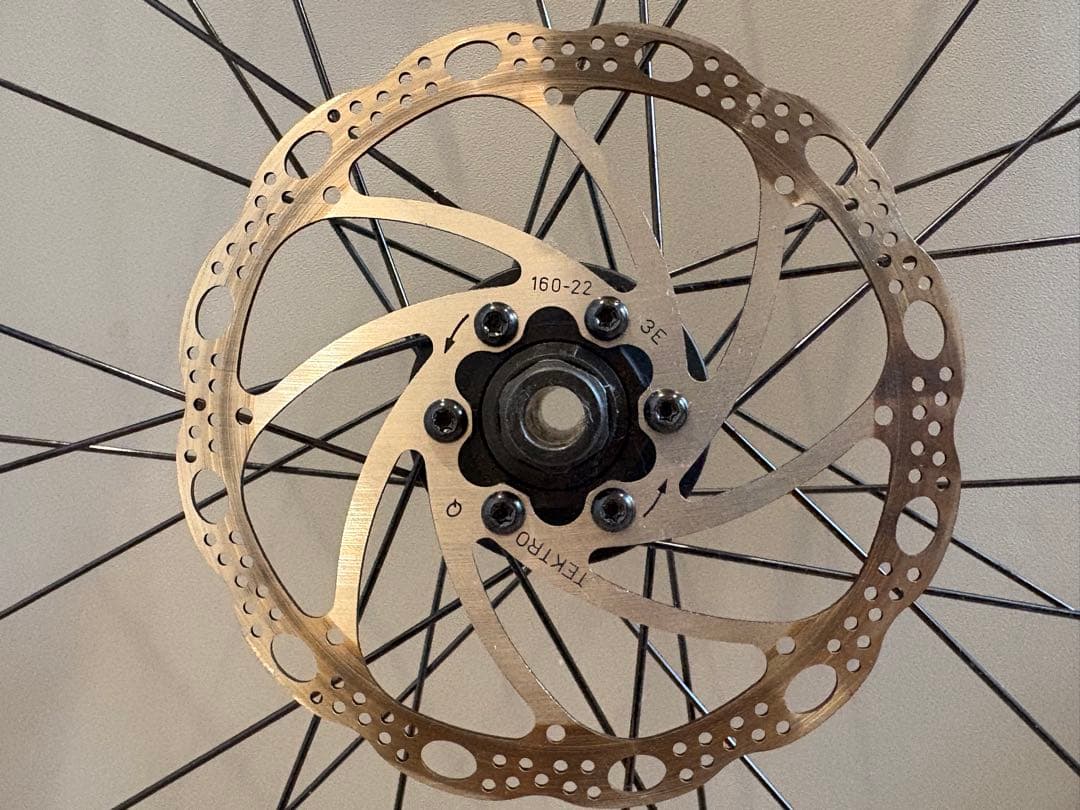 ホイール、タイヤ、Fスルーアクスル、Rスルーアクスル