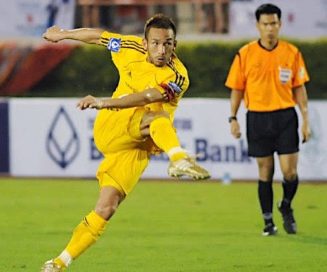 中田英寿氏着用モデル！ adidas パティークX ゴールド