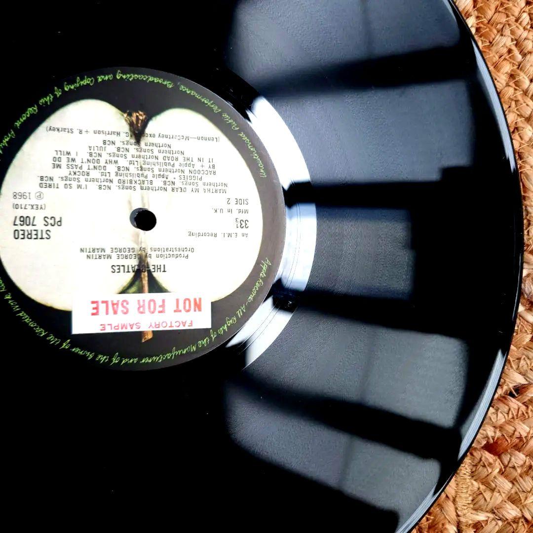 超レアUK盤The Beatles ホワイトアルバム