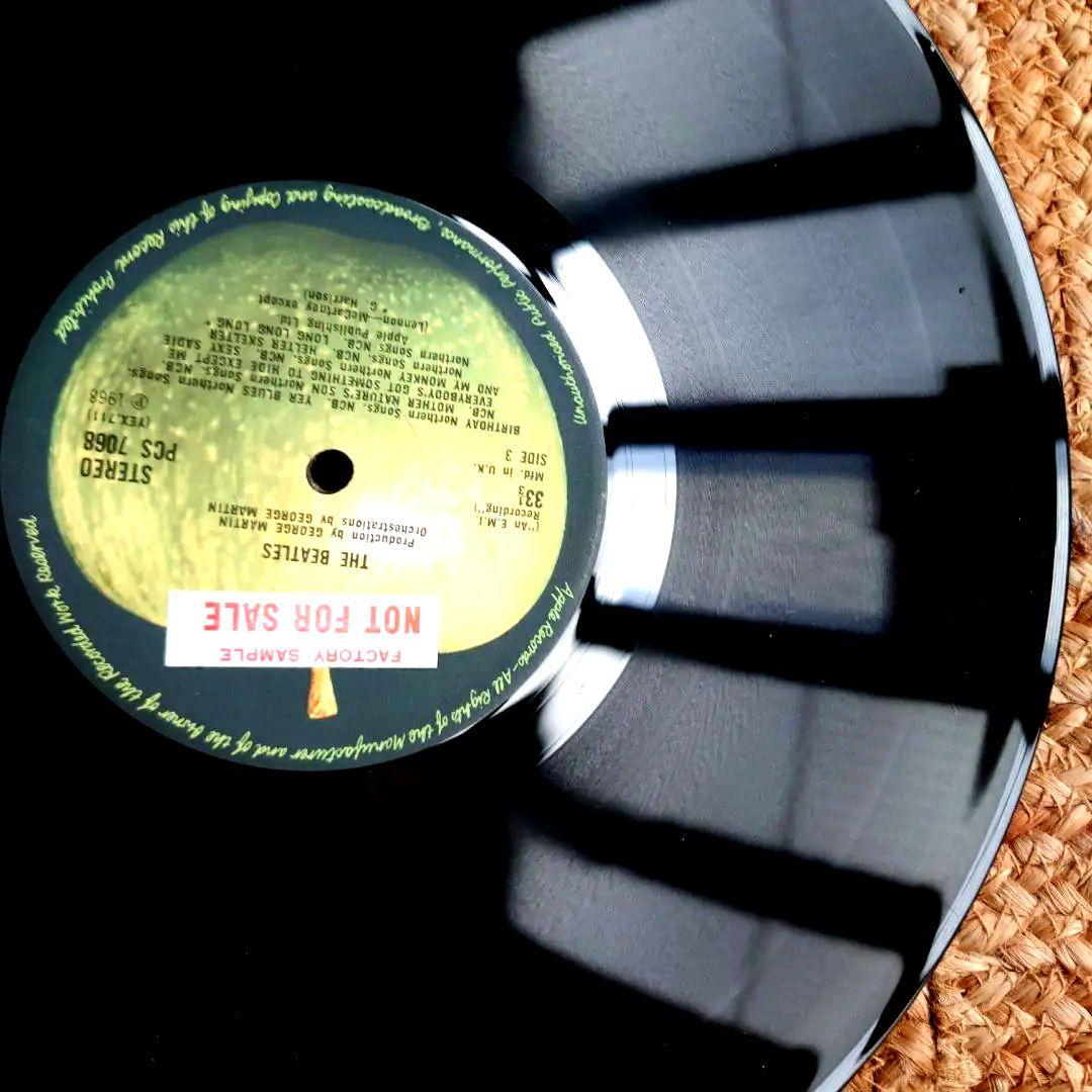 超レアUK盤The Beatles ホワイトアルバム