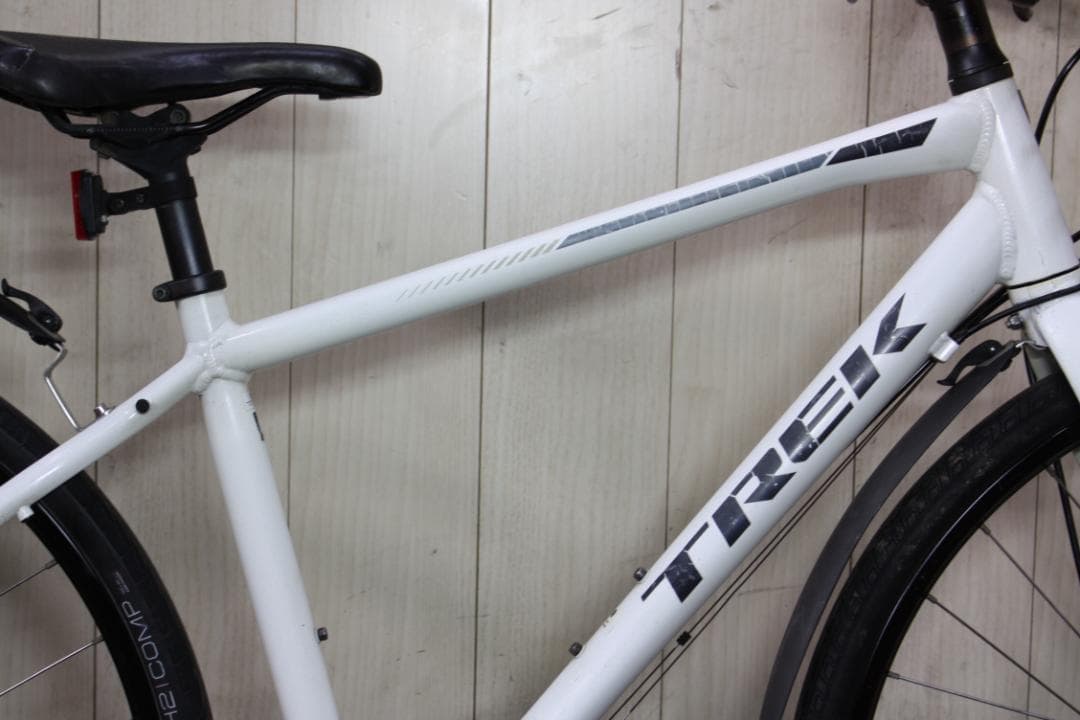 TREK FX2 700C アルミ 24速 440mm 油圧式クロスバイク
