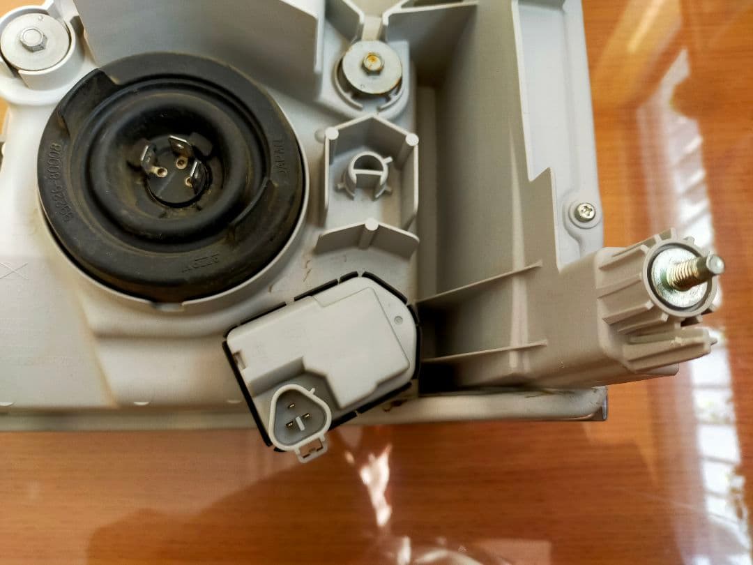 キャリイトラック　DA16T 右ヘッドライト　純正品