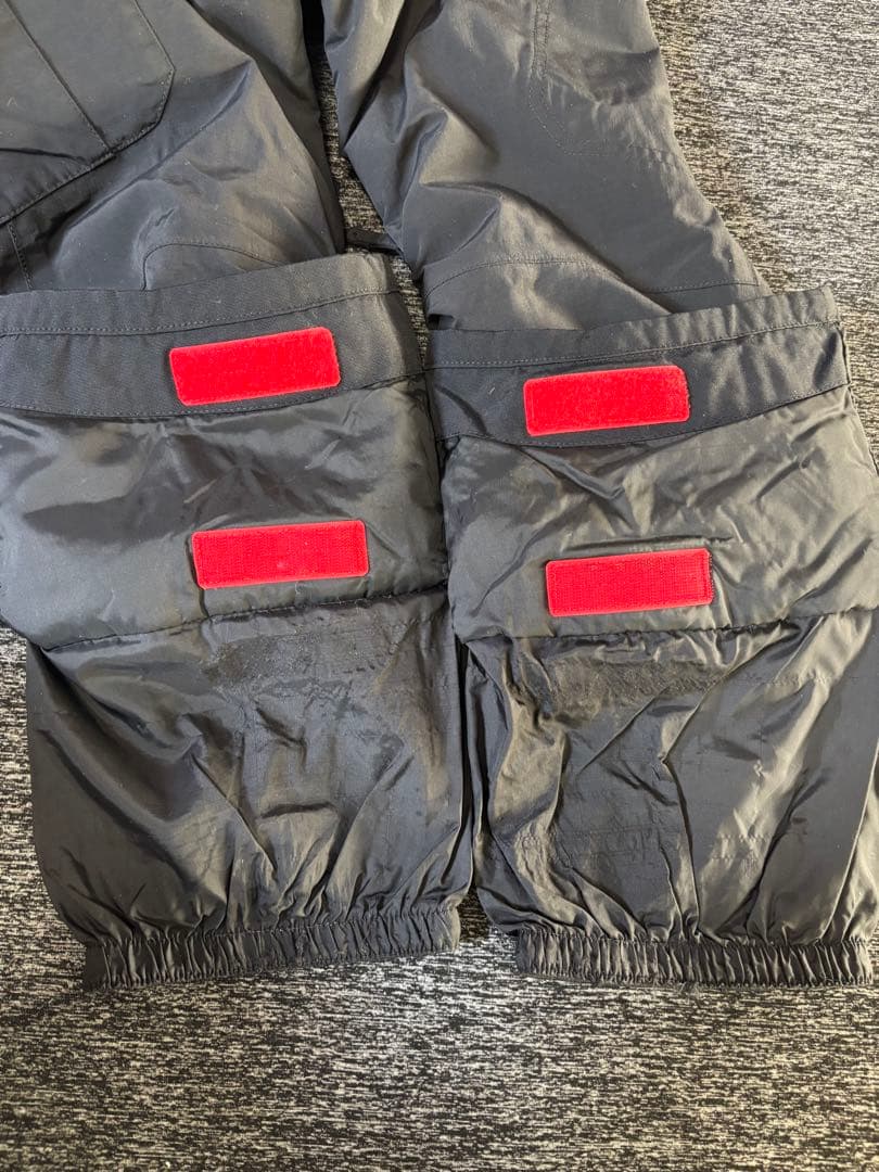 Burtonキッズウエア上下セット　Sサイズ　130.140