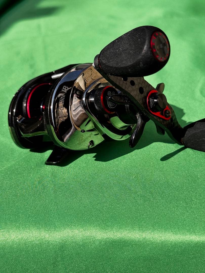 ベイトリール、アブRevo Elite