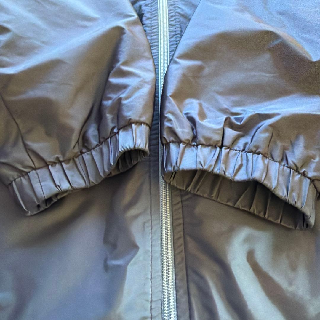 プラダ　ナイロンシャカシャカ　ジャケット収納袋付き