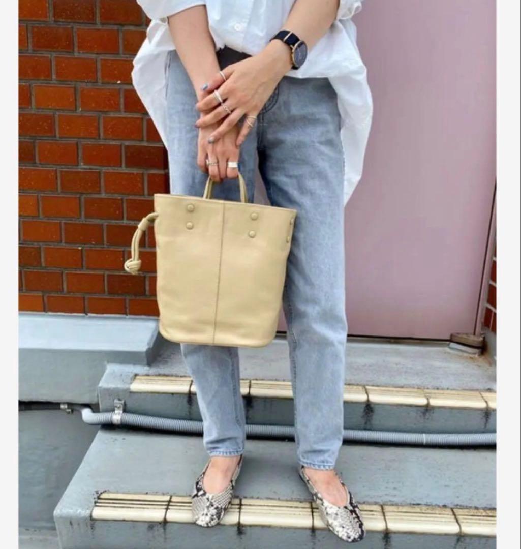 【新品未使用】トーヴ　TOV 2way ハンドバッグ　巾着　ベージュ