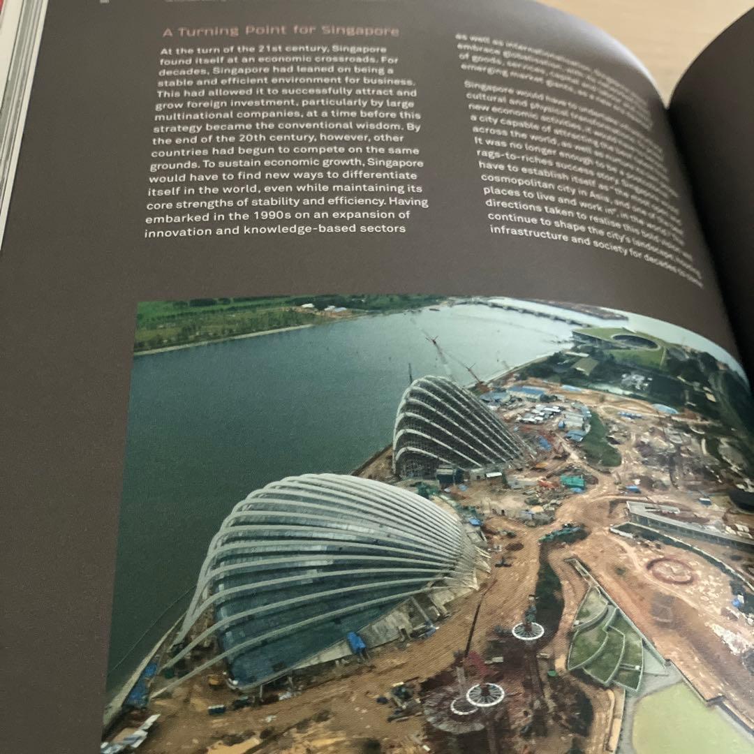 英語　洋書　シンガポールの国家開発　成果