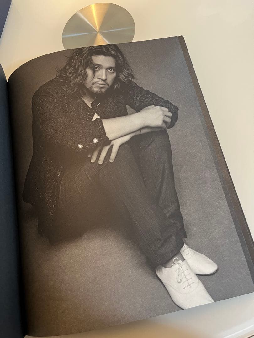 THE LITTLE BLACK JACKET写真集