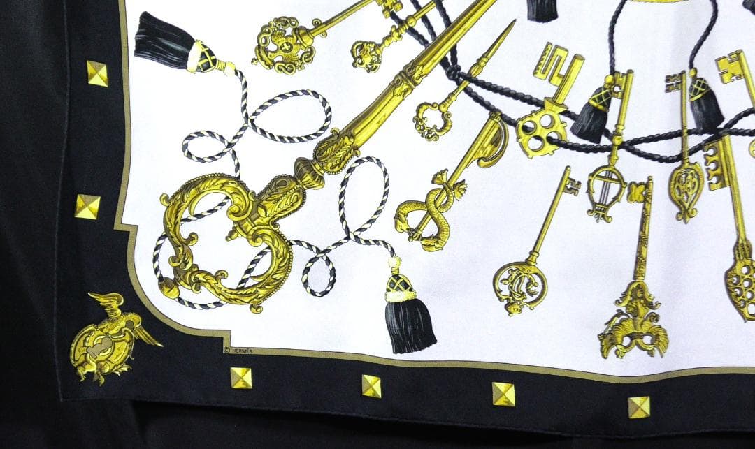 美品　HERMES エルメス　大判スカーフ　カレ90　 D561