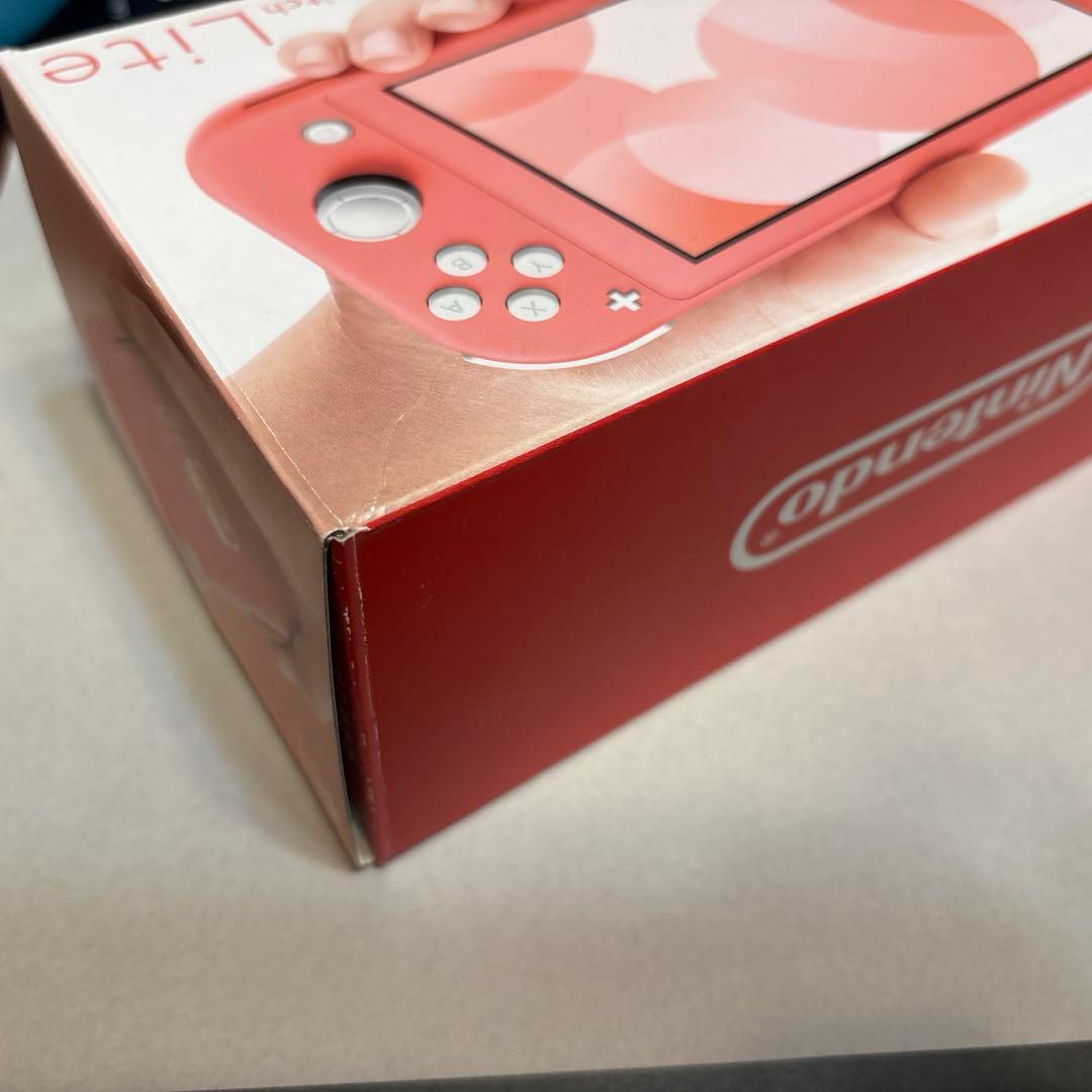 Nintendo Switch light コーラルピンク