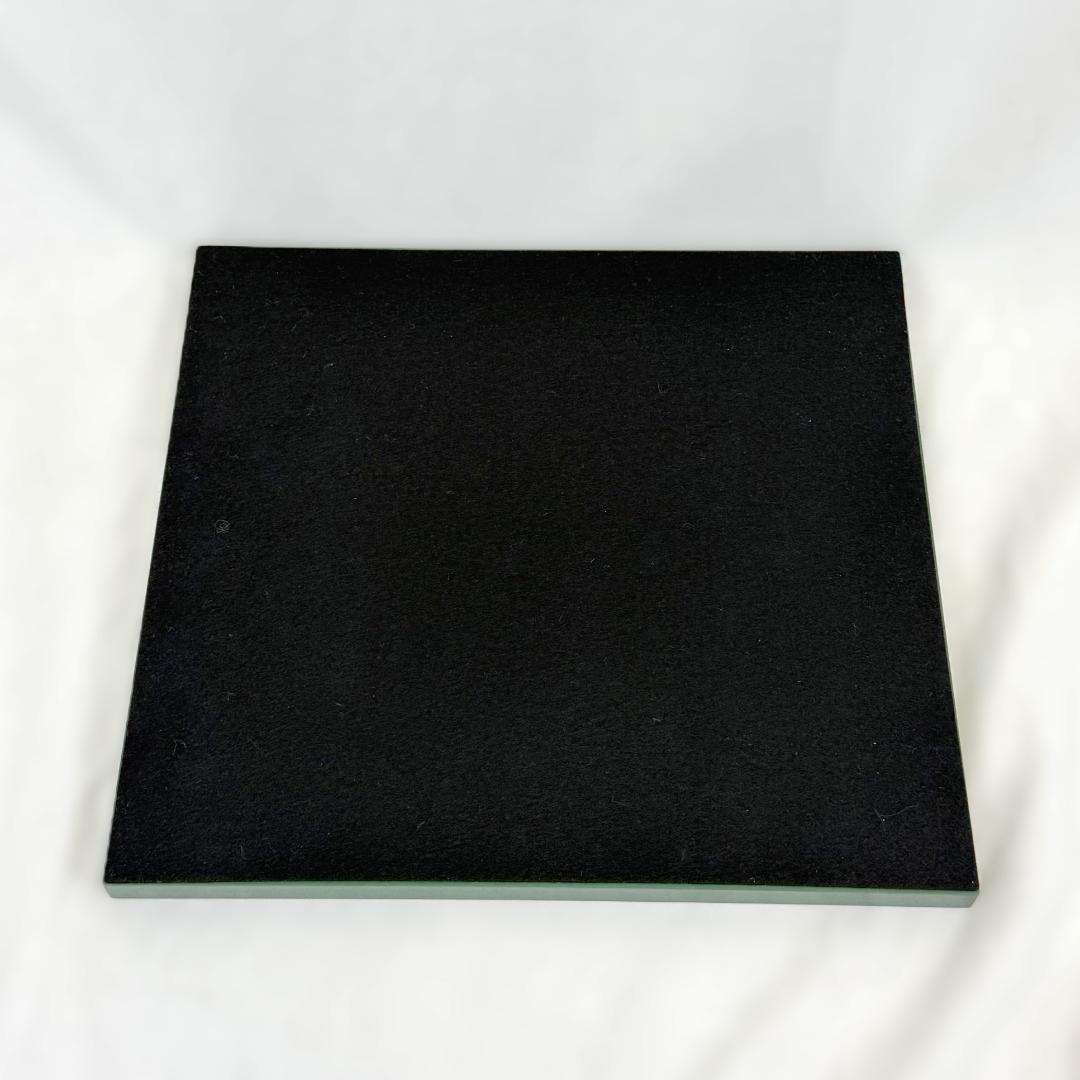 グッチ GUCCI メンズ用什器 ディスプレイ 緑 赤 台