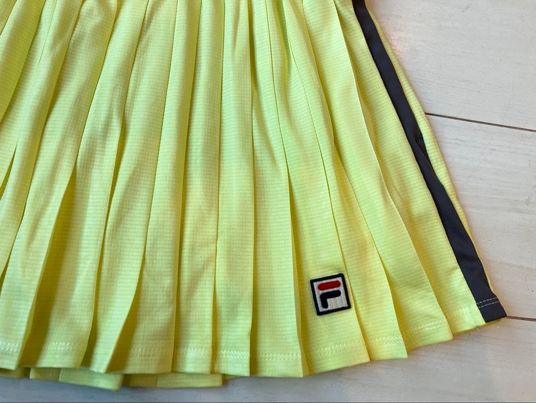 新品＊FILAフィラ＊イエロー×ブラウンの可愛いプリーツスコートL